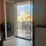 Leto Apartament *